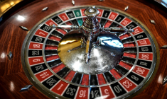 ( AFP / STEPHANE DE SAKUTIN )