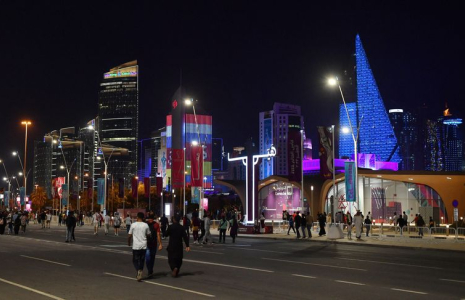 Vue générale à l'extérieur du stade Al Bidda après le match entre le Qatar et le Sénégal, à Doha