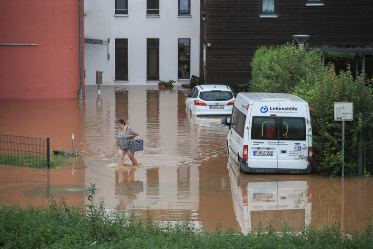 LE BILAN DES INONDATIONS EN ALLEMAGNE S'ALOURDIT À NEUF MORTS, RAPPORTE LE BILD