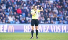 Stéphanie Frappart retenue pour arbitrer l’Euro 2025