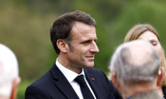 Emmanuel Macron à Izieu, le 7 avril 2024. ( POOL / MOHAMMED BADRA )