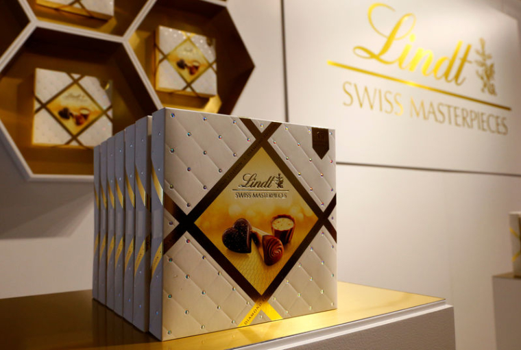 LINDT ABAISSE SA PRÉVISION À LONG TERME, LE TITRE CHUTE