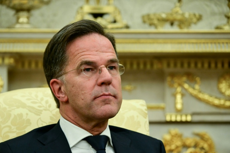Le secrétaire général de l'Otan Mark Rutte, dans le Bureau ovale de la Maison Blanche, le 22 octobre 2025 à Washington ( AFP / Jim WATSON )