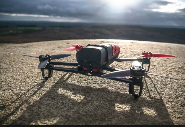 OPA sur Parrot. Le titre est suspendu de cotation (Flickr Caradec)