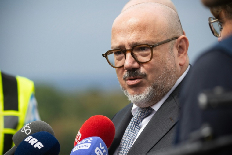 Le ministre de l'Intérieur belge, Bernard Quintin, lors d'une conférence de presse au sujet de l'incendie de forêt dans la réserve naturelle des Hautes Fagnes, près de Spa en Belgique, le 19 août 2026 ( BELGA / BRUNO FAHY )