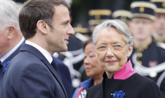 Emmanuel Macron et Elisabeth Borne, le 8 mai 2023, à Paris ( POOL / LUDOVIC MARIN )