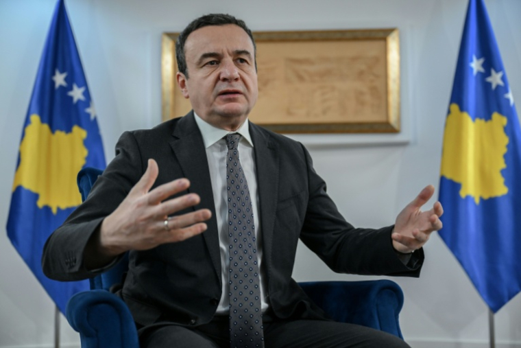 Le Premier ministre sortant du Kosovo, Albin Kurti lors d'un entretien avec l'AFP à Pristina, le 24 décembre 2025 ( AFP / Armend NIMANI )
