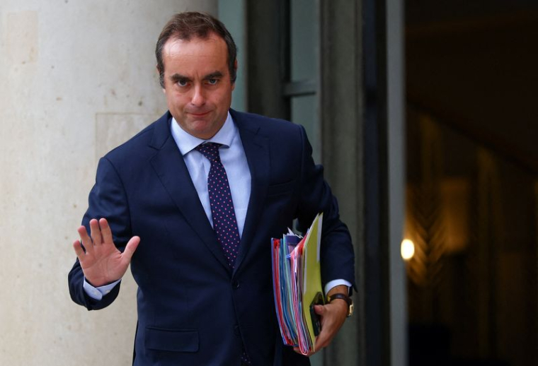 Sébastien Lecornu nommé à Matignon pour bâtir un budget pour 2026