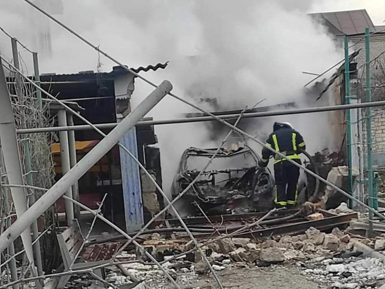 UKRAINE: UN PREMIER COULOIR HUMANITAIRE S'OUVRE À SOUMY