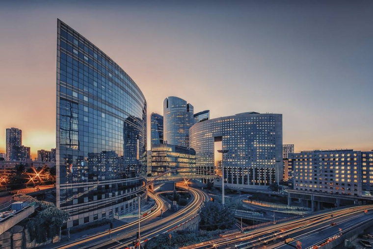 Un impôt de production en phase de suppression pour les entreprises-iStock-StockByM