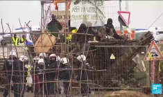 Allemagne : le camp de militants anti-charbon encerclé par la police