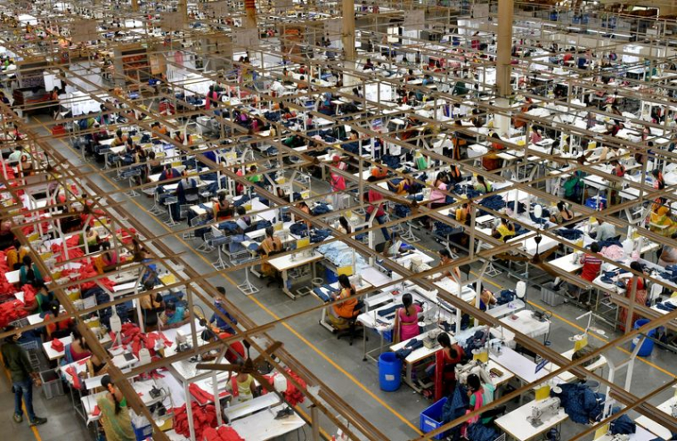 CHINE: LA PRODUCTION INDUSTRIELLE REDÉMARRE, MAIS LA CONSOMMATION RESTE FAIBLE