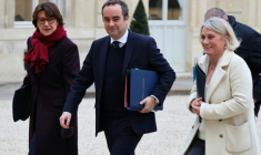 De gauche à droite la ministre de l'Agriculture Annie Genevard, le Premier ministre Sébastien Lecornu et la ministre de la Santé Stéphanie Rist, le 5 janvier 2026, à Paris ( AFP / Ludovic MARIN )