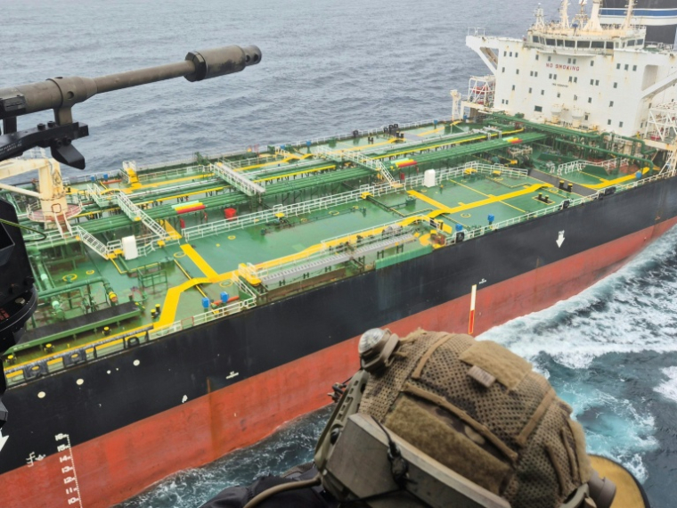Le pétrolier dénommé le Tagor le 1er juin 2026 arraisonné par la Marine française  au milieu de l'océan Atlantique ( Marine Nationale / Handout )