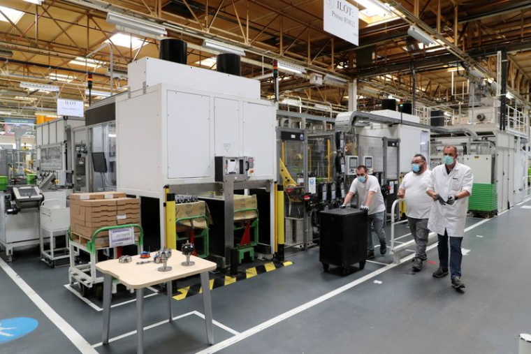 FRANCE: POURSUITE DU REDRESSEMENT DE LA PRODUCTION INDUSTRIELLE EN JUIN