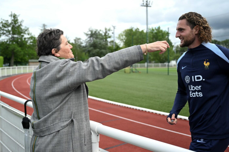 Un ancien dirigeant de la Roma fracasse Véronique Rabiot