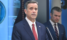 Le directeur de la CIA, John Ratcliffe, s'exprime à la Maison Blanche, le 6 avril 2026 à Washington ( AFP / SAUL LOEB )