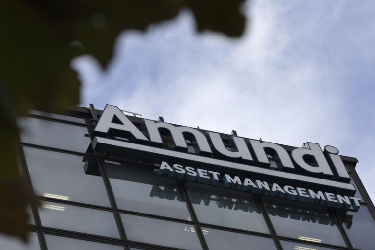 AMUNDI RÉFLÉCHIT À UNE FUSION AVEC DWS MAIS VEUT LE CONTRÔLE
