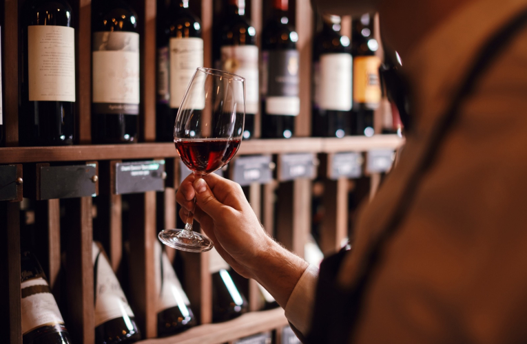 4 bouteilles de vin emblématiques (Crédits photo : Shutterstock)