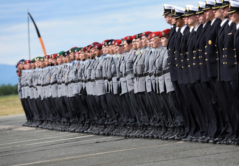 Des soldats de l'armée et de la marine allemandes à l'université militaire de Munich, en juin 2026 (illustration) ( AFP / KARL-JOSEF HILDENBRAND )