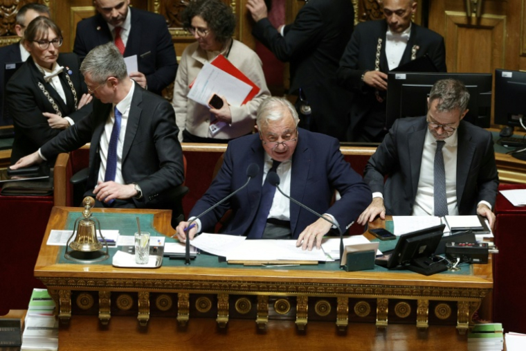 Le président du Sénat Gérard Larcher lors du débat sur le projet de budget de la sécurité sociale, le 26 novembre 2025 au Sénat, à Paris  ( AFP / GEOFFROY VAN DER HASSELT )