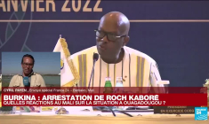 Burkina Faso : le voisin malien sur le qui-vive sur fond de rejet de la présence française au Sahel