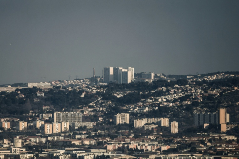 Une peine de quatre ans de prison dont trois avec sursis a été requise contre un investisseur immobilier qui louait notamment des appartements frappés de péril à Marseille ( AFP / Thibaud MORITZ )
