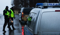 Des policiers après une explosion à Przewodow, un village de l'est de la Pologne, près de la frontière avec l'Ukraine