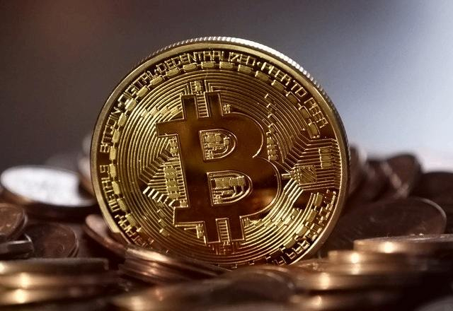 Le projet ne précise pas la date à laquelle le minage de bitcoin serait interdit. (crédit : Pixabay)