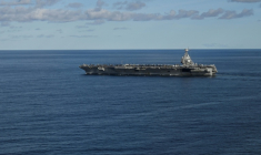 Le USS Gerald R. Ford, le plus grand porte-avions du monde, aperçu en mer du Nord lors de l'exercice Neptune Strike 2025 de l'OTAN le 24 septembre 2025 en mer du Nord ( AFP / Jonathan KLEIN )