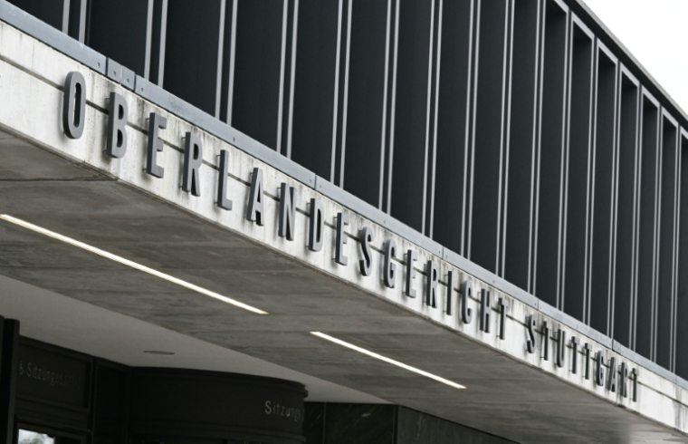 Le tribunal régional de Stuttgart, avant le verdict attendu dans le procès de trois Ukrainiens, pour avoir aidé les services secrets russes à des fins de sabotages à l'explosif, le 18 août 2026 dans le sud de l'Allemagne ( AFP / THOMAS KIENZLE )