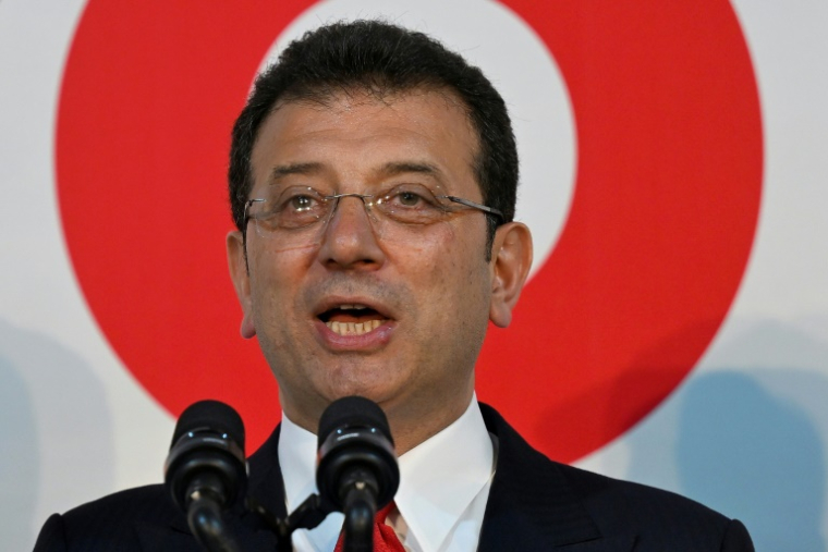 Ekrem Imamoglu, photographié le 31 mars 2024 à Istanbul, lors du dépouillement des élections municipales dont il était candidat et qu'il a remportées ( AFP / YASIN AKGUL )