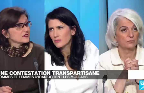 Le poing levé des Iraniennes contre les discriminations à leur encontre