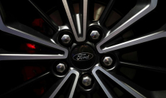 FORD SUPPRIME 3.000 POSTES