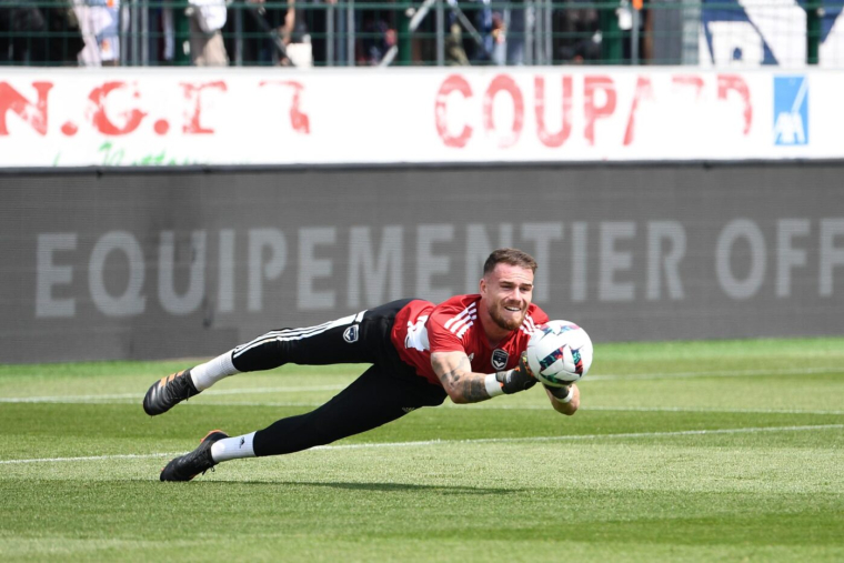 Gaëtan Poussin égalise à la dernière minute… alors qu'il est gardien !