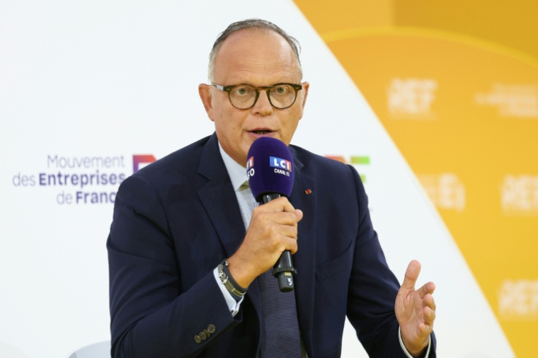 Edouard Philippe participe au débat entre les principaux candidats à la présidentielle organisé par le Medef, le 27 août 2026 à Paris ( AFP / Thomas SAMSON )