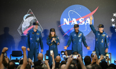 Cérémonie de bienvenue pour les astronautes d'Artemis II, le 11 avril 202- à Houston (de gauche à droite: le Canadien Jeremy Hansen, Christina Koch, Victor Glover et le commandant Reid Wiseman) ( AFP / RONALDO SCHEMIDT )