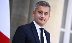 Le ministre de la Justice, Gérald Darmanin, à la sortie de l'Elysée, le 14 octobre 2025 à Paris ( AFP / JULIEN DE ROSA )