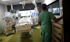 LA FRANCE COMPTE 4.015 PATIENTS SOIGNÉS EN RÉANIMATION À CAUSE DU COVID