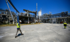 Usine de Saint-Gaudens, en Haute-Garonne, de Fibre Excellence, groupe papetier en difficulté, le 18 juin 2026.  ( AFP / Lionel BONAVENTURE )