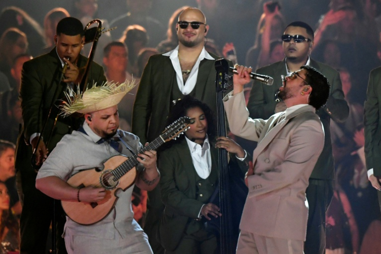 Le chanteur portoricain Bad Bunny en concert à Medellin, en Colombie, le 23 janvier 2026 ( AFP / Jaime SALDARRIAGA )