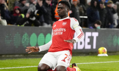 Bukayo Saka prolonge avec Arsenal