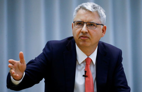 DES ACTIONNAIRES S'OPPOSENT À LA RÉÉLECTION DU VICE-PRÉSIDENT DE CREDIT SUISSE, SELON LE FT