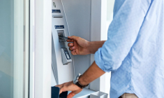 (Et vous, avez-vous calculé le temps qui vous sépare du premier distributeur de billets ou point de retrait ? - Visuel Adobe Stock)