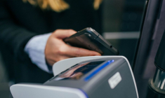 terminal de paiement worldline (Crédit: Jonas Leupe / Unsplash)