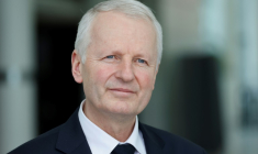 Le procureur général près la Cour de cassation, Rémy Heitz, ici le 9 février 2024, s'oppose à l'idée du gouvernement Bayrou de supprimer les sursis dans les peines prononcées, rappelant leur utilité ( POOL / Ludovic MARIN )