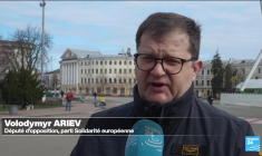 Ukraine : à Zaporijia, l'armée ukrainienne s'empresse de construire des lignes de défense