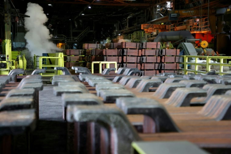Tri du cuivre produit à la mine d'El Teniente, la plus grande mine souterraine de cuivre au monde, à Machalí, près de Rancagua, au Chili, le 2 avril 2025 ( AFP / RAUL BRAVO )