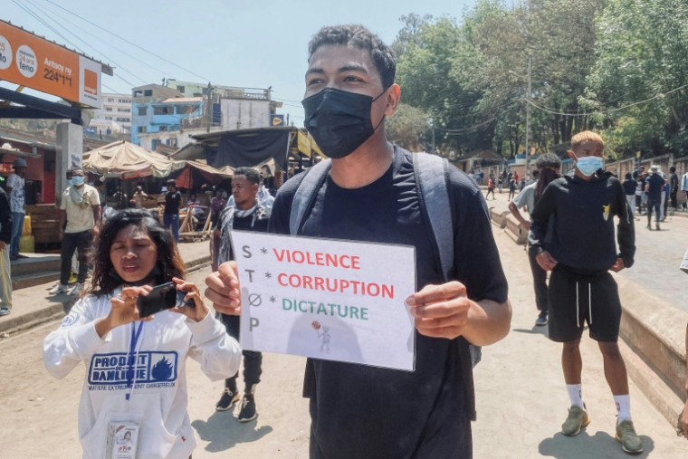 Nouvelles manifestations à Antananarivo, capitale de Madagascar le 29 septembre 2025, lancées au départ pour protester contre les coupures d'eau et d'électricité ( AFP / RIJASOLO )