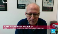 Pr Alain Fischer : "AstraZeneca est pour les plus de 55 ans un vaccin sûr et efficace"